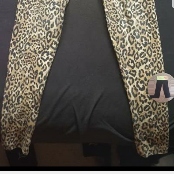 VS PINK Cheetah Print Legging - Picture 2 of 2